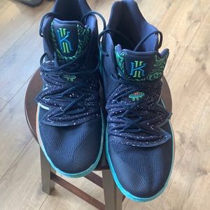Kyrie 5 UFOs
